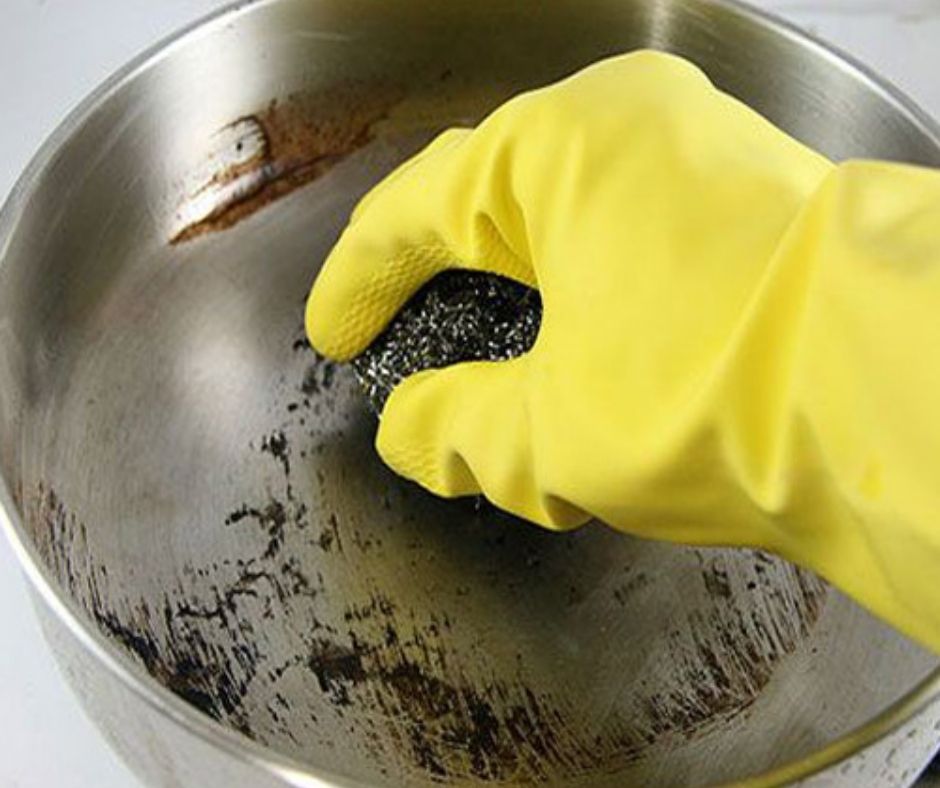 Hướng dẫn rửa chảo inox đơn giản và dễ làm.