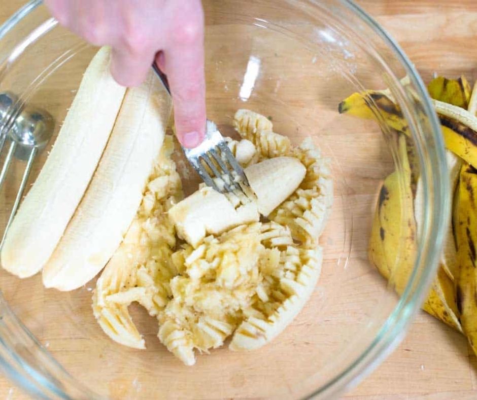 Bánh chuối nướng bằng chảo chống dính dễ thành công.