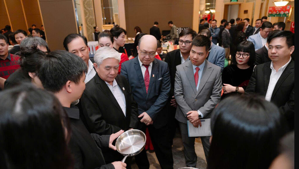 7. Michi Việt Nam tạo dấu ấn tại Gala Tổng kết 2025 CLB Doanh nhân Bách Khoa